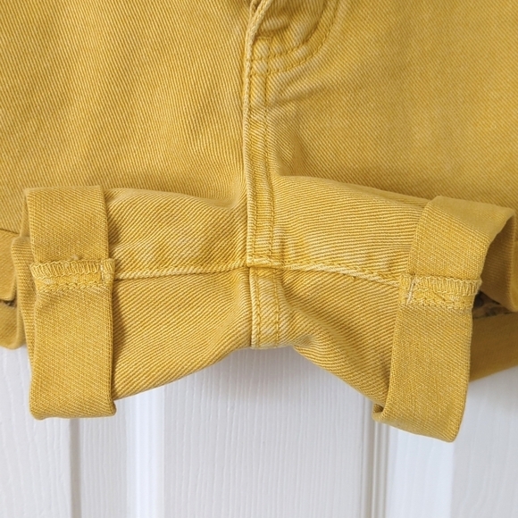 We The Free Anytime Anywhere Crvy Distressed High Waisted Cuffed Jean Shorts 28 - Picture 8 of 12